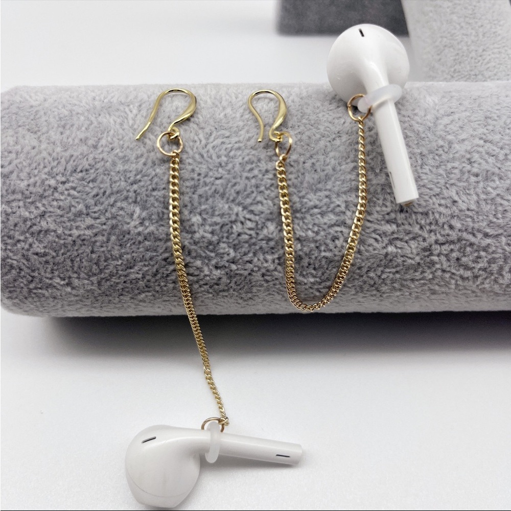 AirPod holder earrings